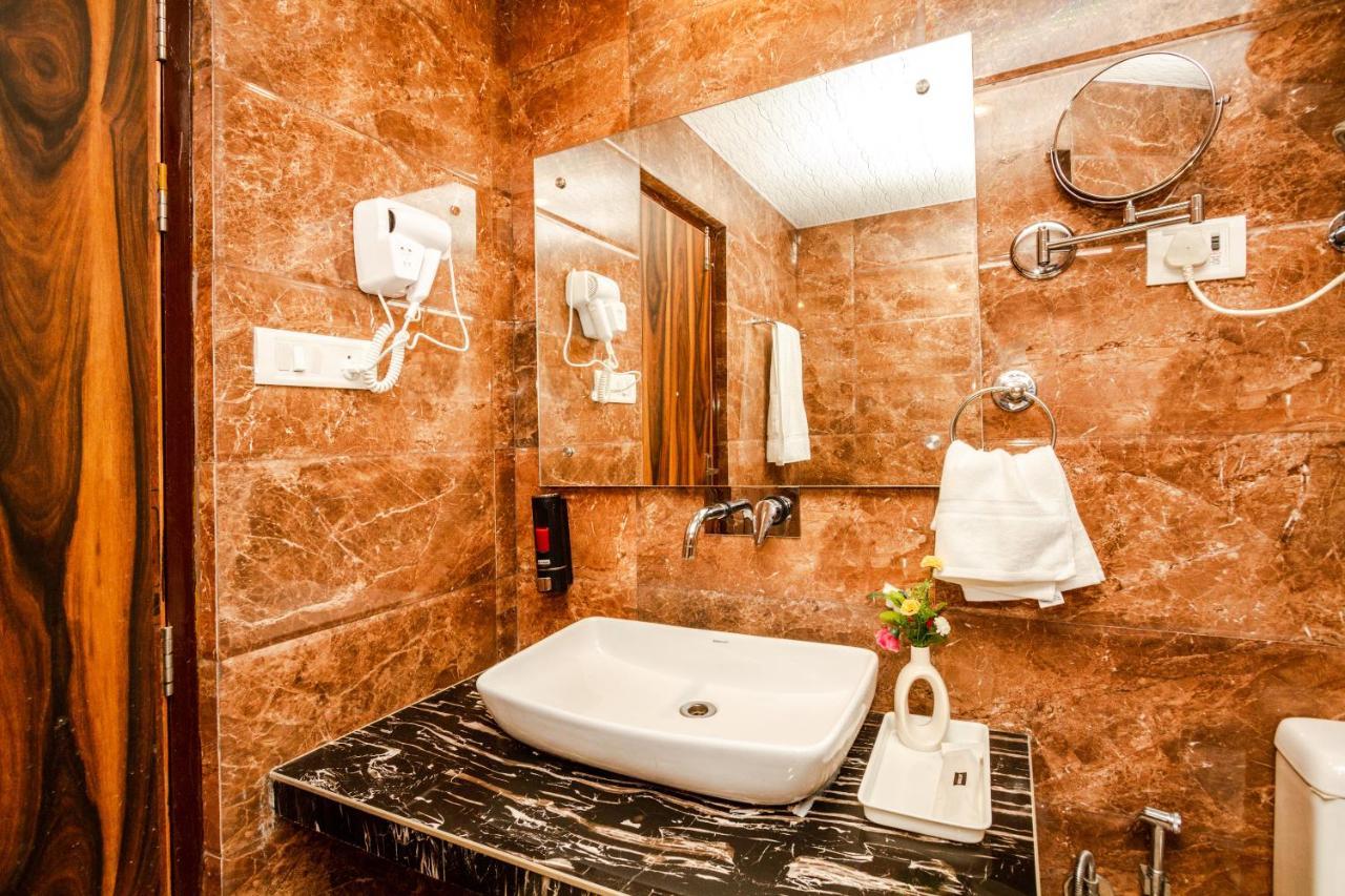 Hotel Eden Oaks Manāli Zewnętrze zdjęcie