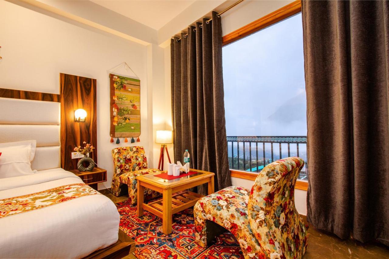 Hotel Eden Oaks Manāli Zewnętrze zdjęcie